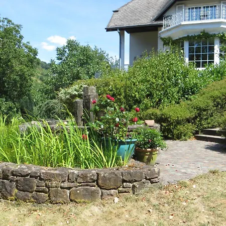 Zur Gartenlaube Bullay Exterior photo