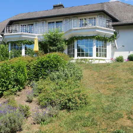 Zur Gartenlaube Bullay Exterior photo